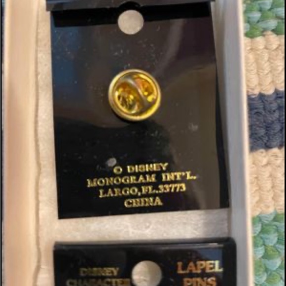 Disney Vintage lapel pin set for sale! - Picture 3 of 5
